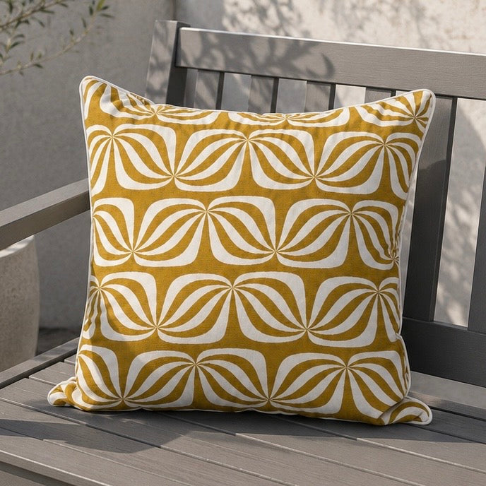 Outdoor Kissen chillisy Goldfalter Riviera Gold