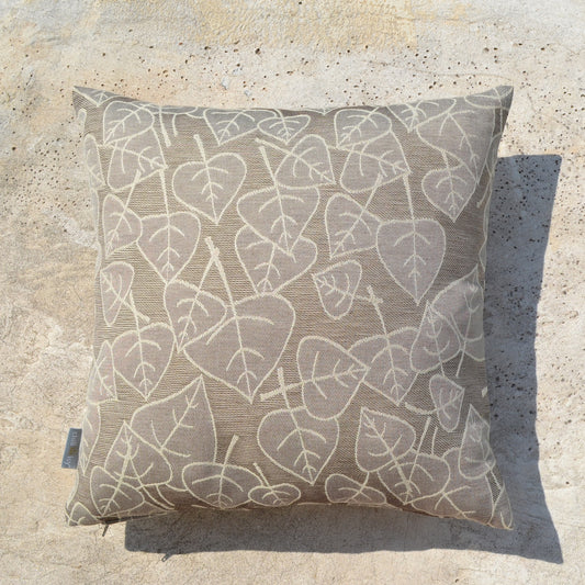 Graues Gartenkissen mit Blättermotiv kaufen.