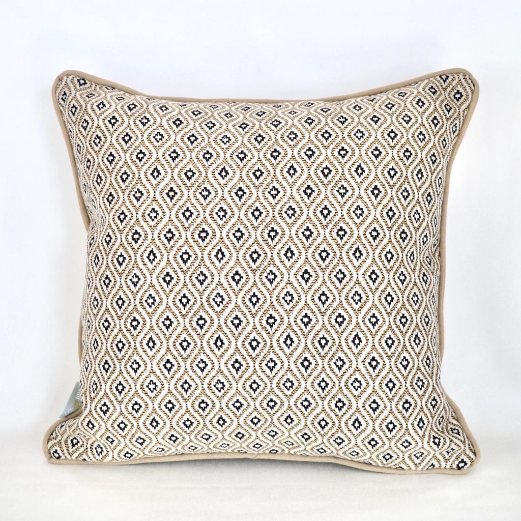 Kissen aus Sunbrella KOMO RAFFIA