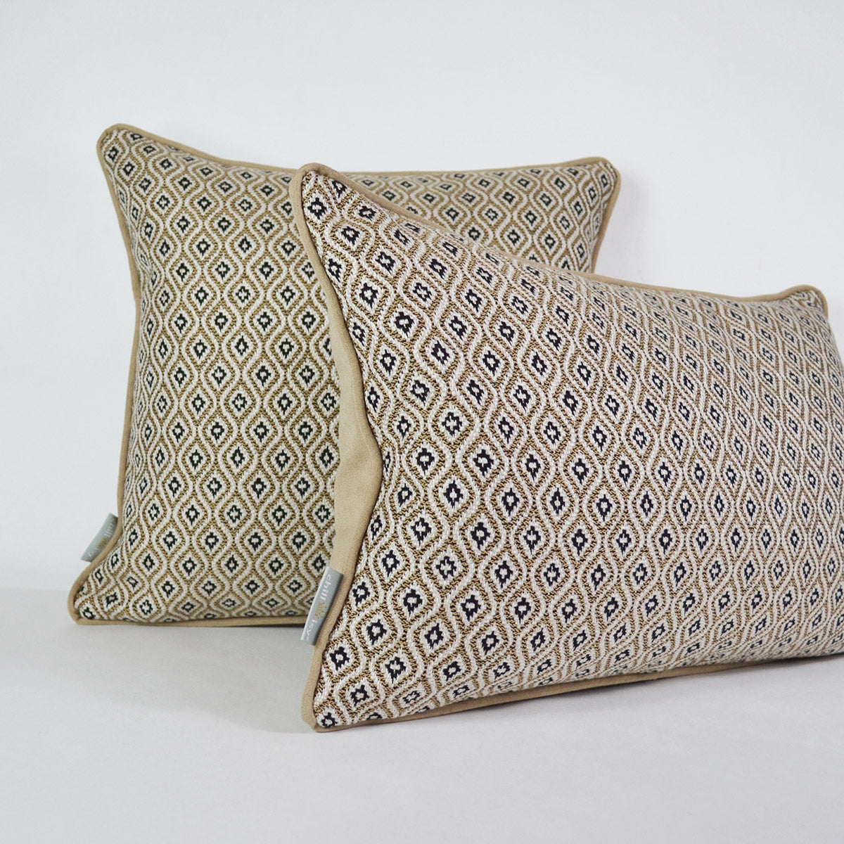 Kissen aus Sunbrella KOMO RAFFIA von chillisy