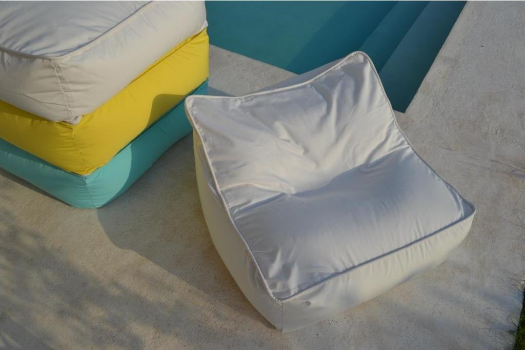 Lounge Sessel CHILL EASY 105x105,Verwendung: Indoor, Outdoor, Yacht. Farbe: Weiß, Gelb. Marke: chillisy. Hergestellt in Deutschland.