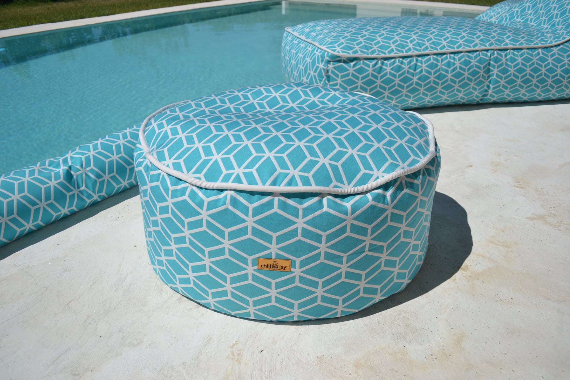Pouf Hocker Crystal Gold, Farbe: Türkis, Verwendung: Indor, Outdoor; Marke: chillisy, hergestellt in Deutschland.
