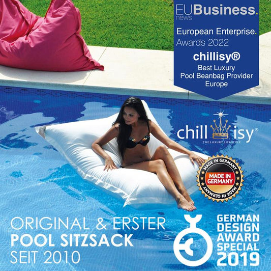 chillisy® Original Pool Sitzsack "Premium Poolkissen Maxi" 190x130 cm in Weiß schwimmend im Pool – luxuriöser wasserfester Pool Beanbag Made in Germany