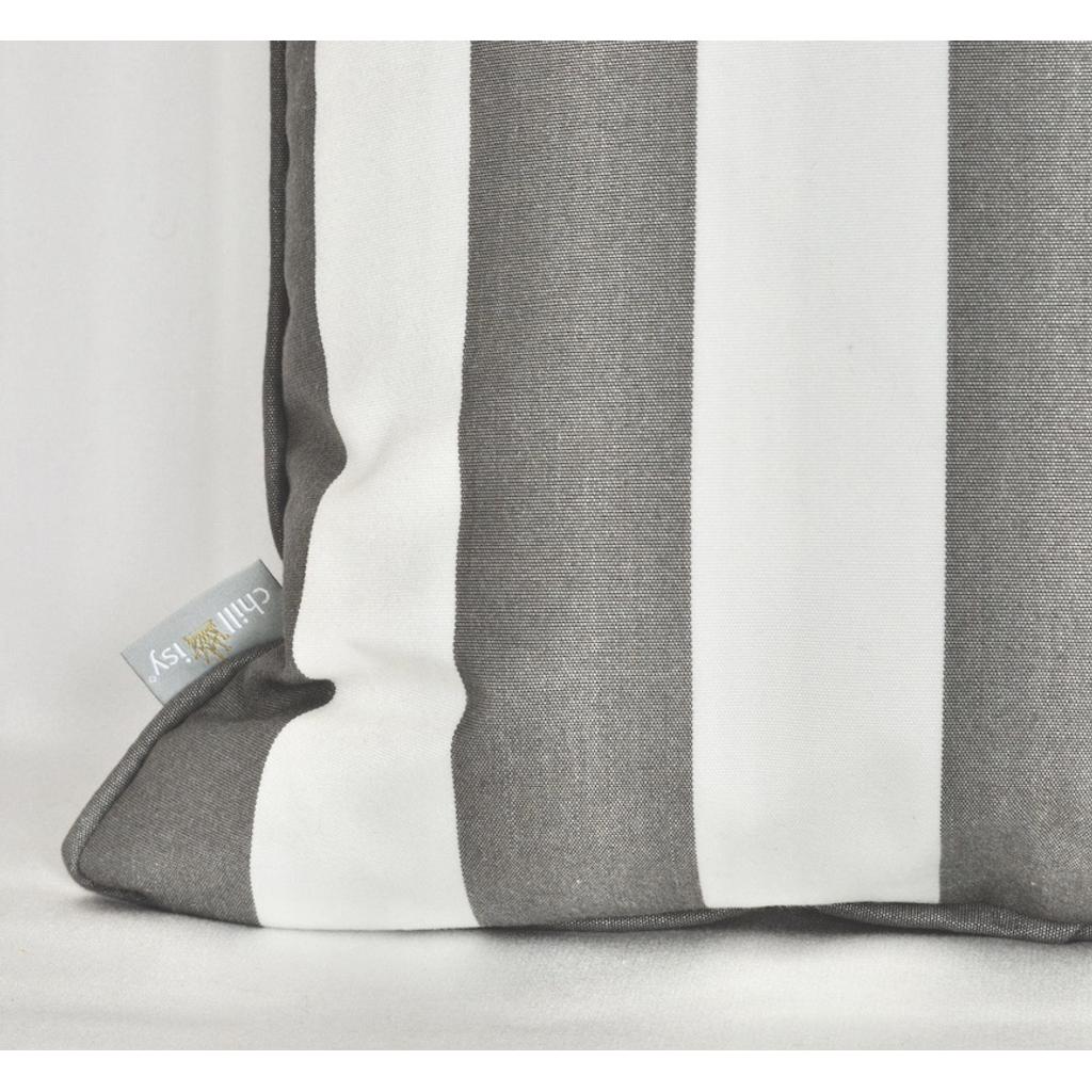yachtkissen Bootskissen Sunbrella mit Öse & Keder Grau Weiß gestreift – chillisy® Yacht Lifestyle  online kaufen.