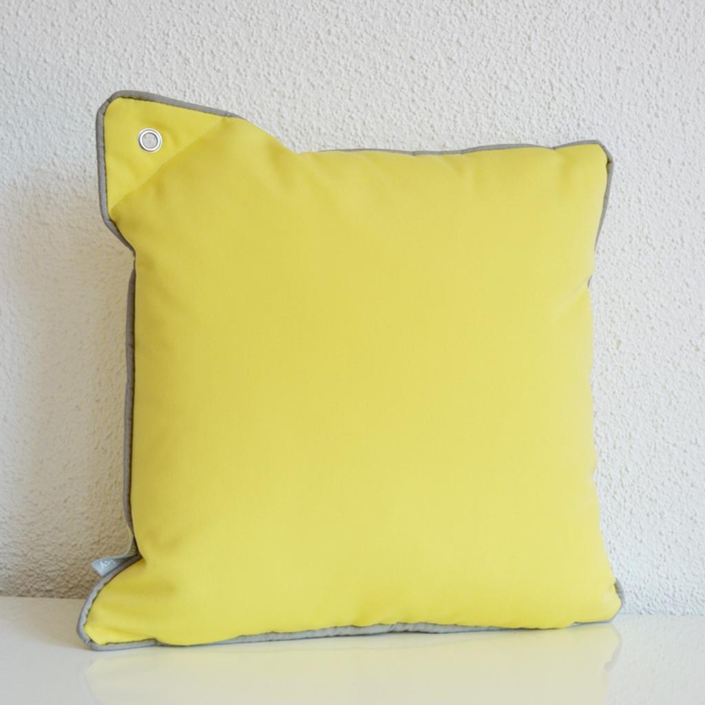 Yachtkissen Bootskissen, Farbe: Limone Gelb, Verwendung: Indoor, Outdoor, Yacht; Marke: chillisy; Hergestellt in Deutschland. Yacht cushion boat cushion, color: lime yellow, use: indoor, outdoor, yacht; Brand: chilly; Made in Germany. Worldwide shipping.