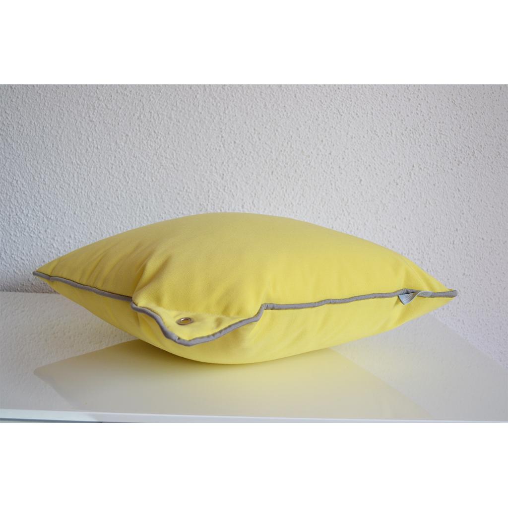 Yachtkissen Bootskissen, Farbe: Limone Gelb, Verwendung: Indoor, Outdoor, Yacht; Marke: chillisy; Hergestellt in Deutschland. Yacht cushion boat cushion, color: lime yellow, use: indoor, outdoor, yacht; Brand: chilly; Made in Germany. Worldwide shipping.