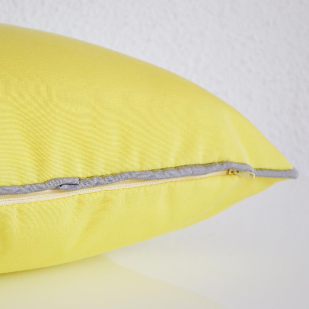 Yachtkissen Bootskissen, Farbe: Limone Gelb, Verwendung: Indoor, Outdoor, Yacht; Marke: chillisy; Hergestellt in Deutschland. Yacht cushion boat cushion, color: lime yellow, use: indoor, outdoor, yacht; Brand: chilly; Made in Germany. Worldwide shipping.