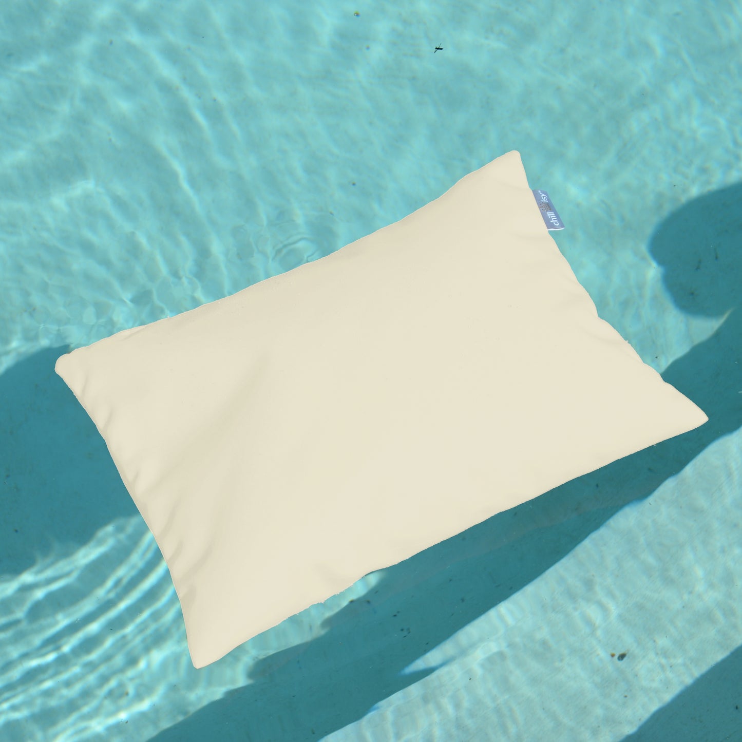 chillisy PICCOLINO Schwimmkissen und Reisekissen 30x40 cm in real Canvas schwimmend im Pool – ultraleichtes Outdoor Kissen für Pool, Strand und Reise, hergestellt in Deutschland.