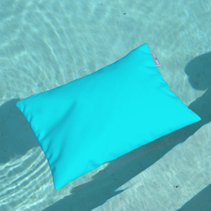 chillisy PICCOLINO Schwimmkissen und Reisekissen 30x40 cm in Mint schwimmend im Pool – ultraleichtes Outdoor Kissen für Pool, Strand und Reise, hergestellt in Deutschland.