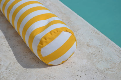 Schwimmnudel Capri Luxus, Farbe: Gelb Weiß gestreift. Verwendung: Wasser, Indoor, Outdoor, Yacht. Marke: chillisy, Kollektion: Summertime.