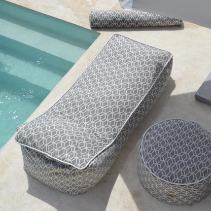 Daybed Sonnenbett Crystal Gold Grau von chillisy online kaufen.