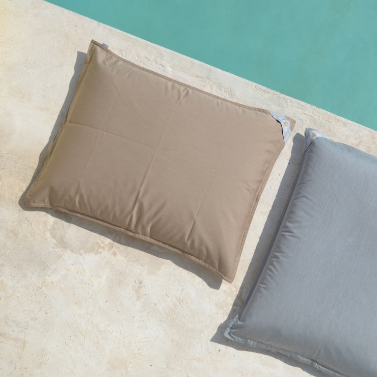 Poolkissen Premium, Pool Sitzsack, Farbe: Braun, Holzoptik, Melange Braun, hergestellt von chillisy in Deutschland. 160x120 cm. online kaufen