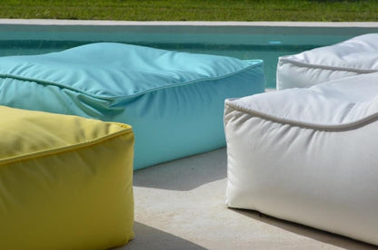 Hocker Pouf Liegewiese, Verwendung: Indoor, Outdoor, Yacht. Hergestellt in Deutschland. Marke: chillisy, Farbe: Mint, Limone, Weiß.