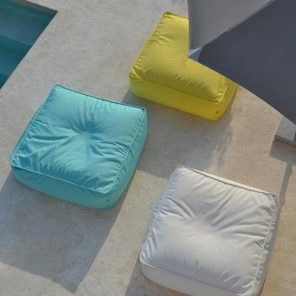 Hocker Pouf Liegewiese, Verwendung: Indoor, Outdoor, Yacht. Hergestellt in Deutschland. Marke: chillisy, Farbe: Mint, Limone, Weiß.
