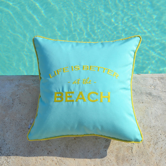 Kissen LIFE IST BETTER AT THE BEACH in Mint Limone
Mint farbenes Kissen in Limonen Gelb bestickt "LIFE IS BETTER AT THE BEACH". Für Strandliebhaber, die ein bisschen Beach Feeling zu Hause bevorzugen.