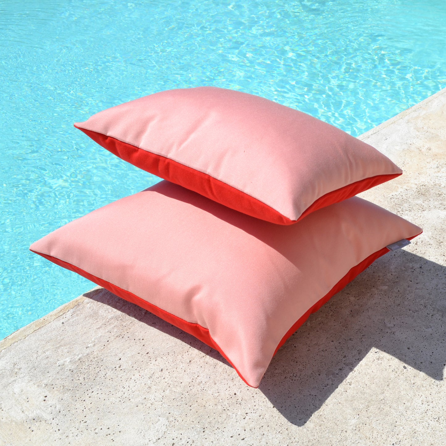 Kissen Sunbrella Double Rot Rosa - 2er Set. Weltweiter Versand. Sunbrella Double Cushion Red Pink - Set of 2. Worldwide shipping.