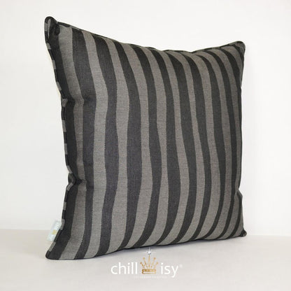 Kissen, Farbe: schwarz, dunkelgrau, Design: Waves, Wellen. Hergestellt in Deutschland. Weltweiter Versand. Marke: chillisy.
Cushion, color: black, dark gray, design: waves. Made in Germany. Worldwide shipping. Brand: chillisy.