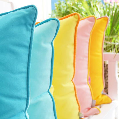 Happy Cushions Kissen Kollektion. In den Farben Türkis, Mint, Indigo Blau, Zitronen Gelb, Mandarinen Orange, Rosa, Pink Grapefruit... Gartenkissen hergestellt in Deutschland von chillisy.