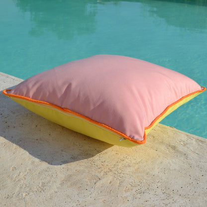 Happy Cushions Kissen in der Farbkombination Zitronen Gelb, Mandarinen Orange und Rosa. Gartenkissen hergestellt in Deutschland von chillisy.
