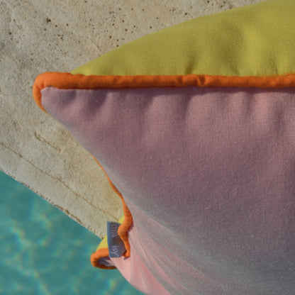 Kissen cushion "Happy Cushions", Farbe: rosa, mandarinen orange, limonen gelb. Verwendung: Indoor, Outdoor, Yacht. hergestellt in Deutschland. Marke: chillisy.

Cushion "Happy Cushions", color: pink, tangerine orange, lime yellow. Usage: Indoor, Outdoor, Yacht. Made in Germany. Brand: chillisy.
