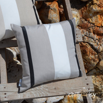 Kissen Sunbrella® Canyon Grau weiß schwarz gestreift.