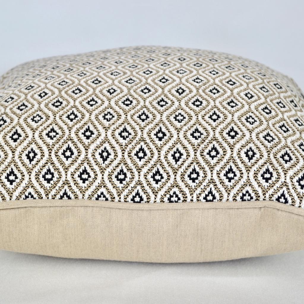 cushion Sunbrella® Komo Raffia Beige