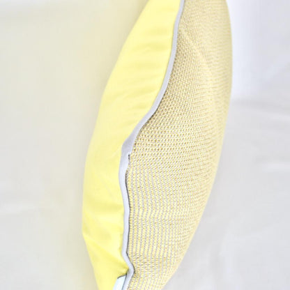 Produkt: Kissen, Gartenkissen; Material: Sunbrella Majestic, Verwendung: Outdoor und Indoor; Farbe: Grau, Gelb, Limone; Mit Keder, Paspel; verschiedene Größen; Marke: chillisy Lifestyle; online kaufen. Hergestellt in Deutschland.