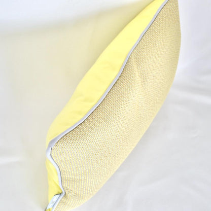 Produkt: Kissen, Gartenkissen; Material: Sunbrella Majestic, Verwendung: Outdoor und Indoor; Farbe: Grau, Gelb, Limone; Mit Keder, Paspel; verschiedene Größen; Marke: chillisy Lifestyle; online kaufen. Hergestellt in Deutschland.
