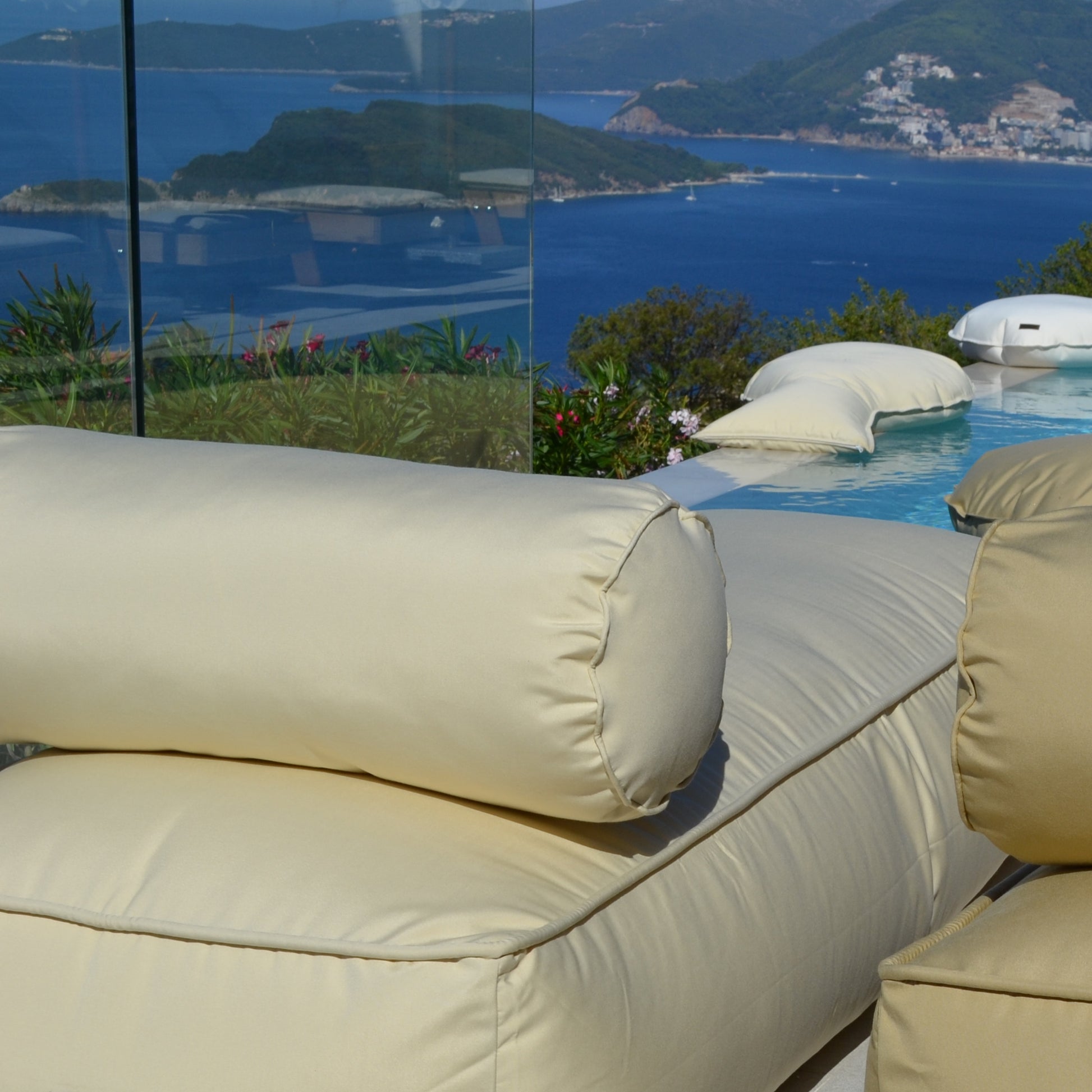 Loungebett mit Nackenrolle, Farbe: Canvas, 200x70x35 cm, Marke: chillisy