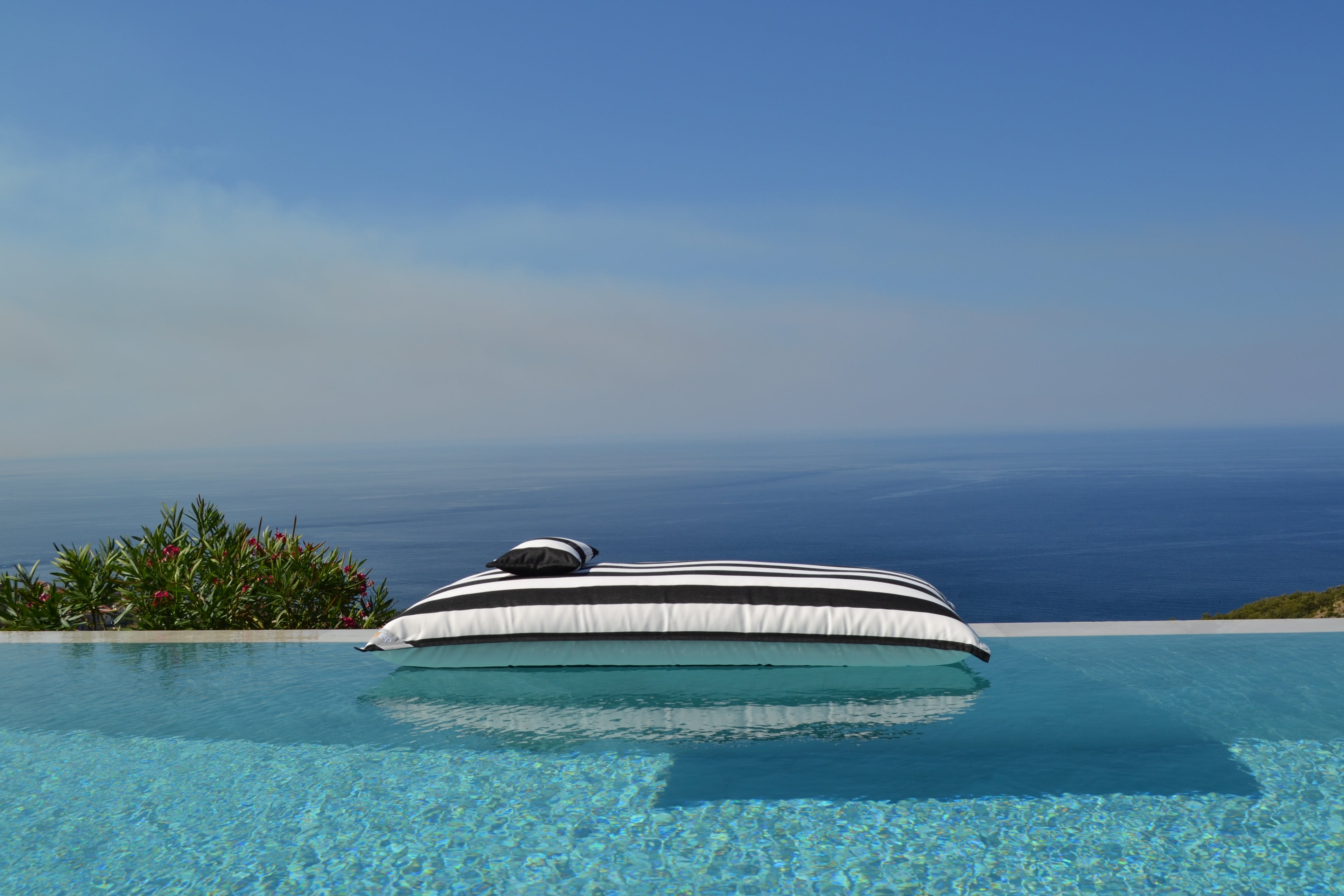 Luxus Pool Sitzsack Schwarz/Weiß 190x100 cm Sveti Stefan