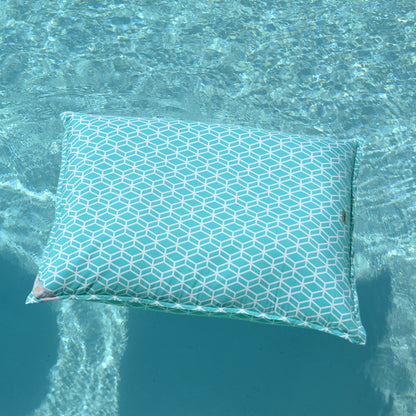 Pool Sitzsack in der Farbe Türkis Weiß von chillisy hergestellt in Deutschland kaufen.