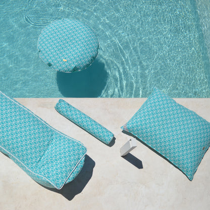 Pool Sitzsack, Badeinsel, Daybed, Schwimmnudel in XXL Super Maccheroni  in der Farbe Türkis Weiß von chillisy hergestellt in Deutschland kaufen.
