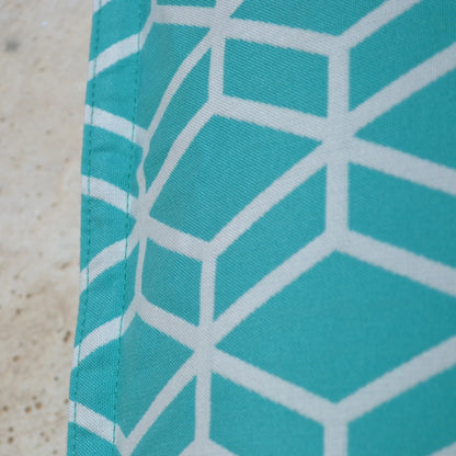 Details vom Pool Sitzsack in der Farbe Türkis Weiß von chillisy hergestellt in Deutschland kaufen.