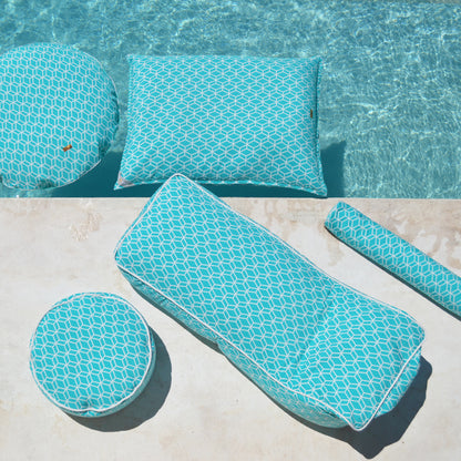 Pool Sitzsack in der Farbe Türkis Weiß von chillisy hergestellt in Deutschland kaufen.