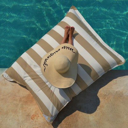 Pool Sitzsack Junior 130x100 cm Beige Weiss Blockstreifen von chillisy hergestellt in Deutschland auf dem Pool, Wasser und an Land verwendbar. 
