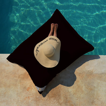 Pool Sitzsack Junior 130x100 cm Schwarz von chillisy hergestellt in Deutschland auf dem Pool, Wasser und an Land verwendbar. 