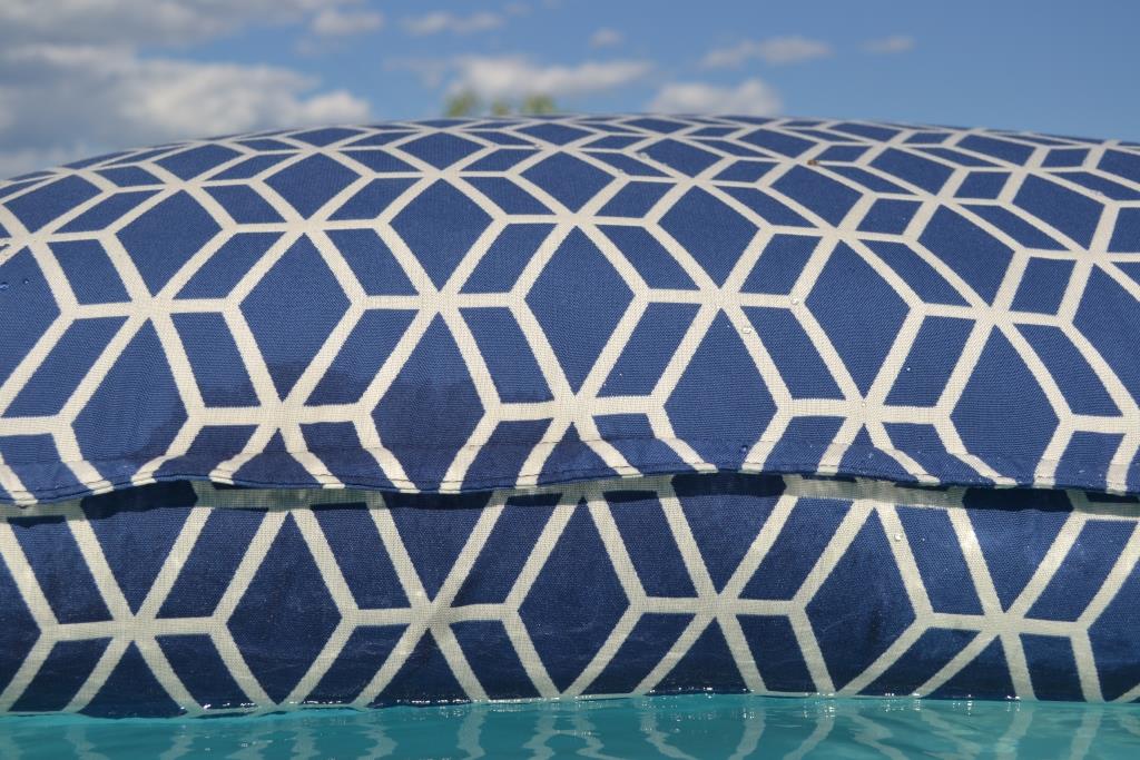 Poolkissen, Pool Sitzsack, Luxus Luftmatratze, Farbe: Türkis, Blau, chillisy, 160x120 cm, schwimmt auf dem Wasser, online kaufen.