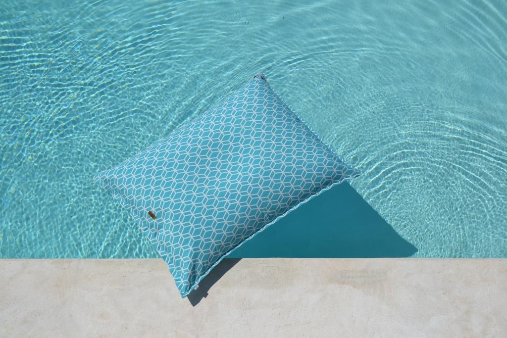 Poolkissen, Pool Sitzsack, Luxus Luftmatratze, Farbe: Türkis, Blau, chillisy, 160x120 cm, schwimmt auf dem Wasser, online kaufen.