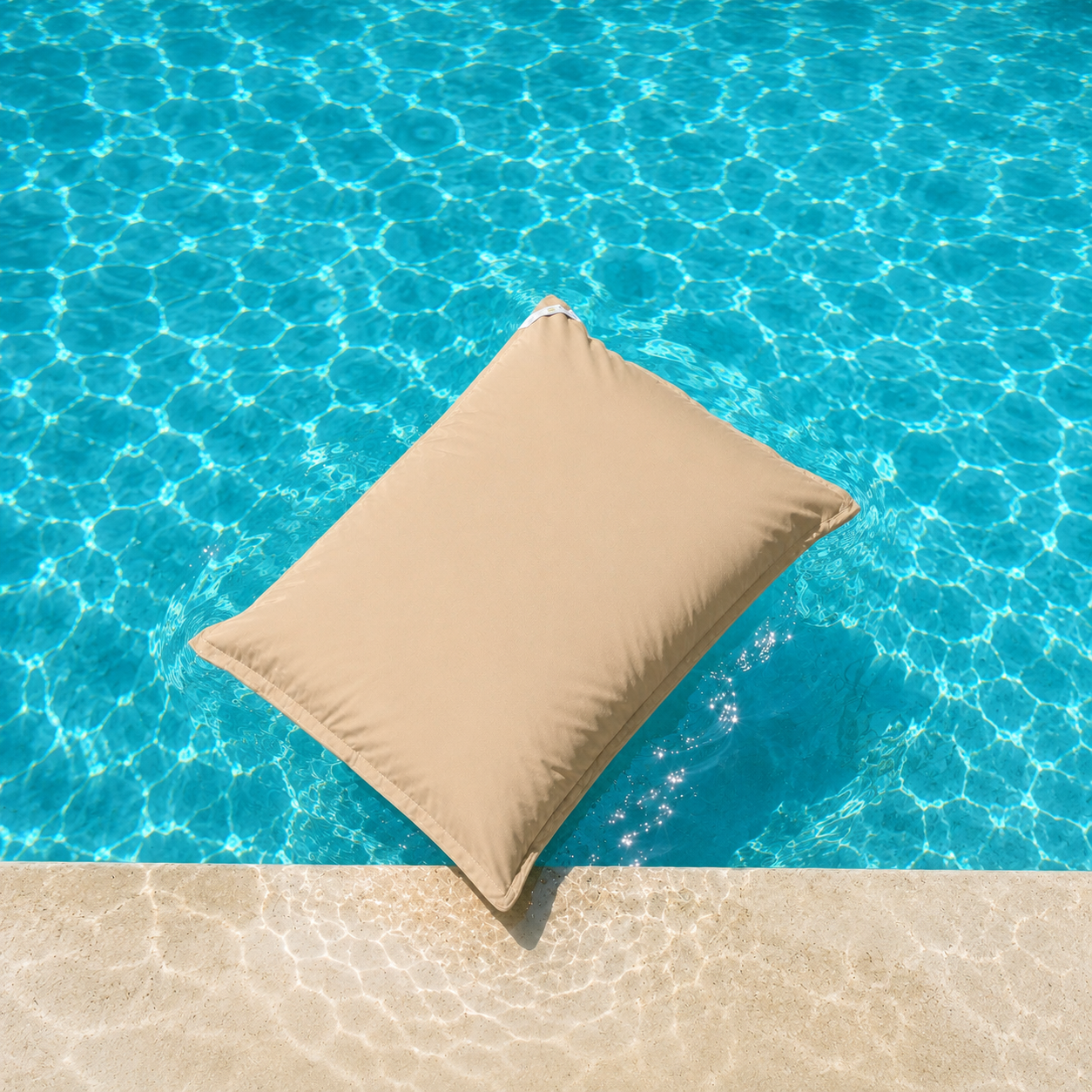 Pool Sitzsack Premium Poolkissen von chillisy hergestellt in Deutschland