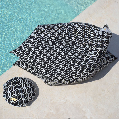 Pool Sitzsack Crystal, Farbe: Schwarz / Weiß, schwimmt auf dem Wasser, und an Land als Sitzsack verwenden.