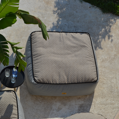Sessel bzw. Hocker der Gartenmöbel Serie Sunbrella Komo by chillisy hergestellt in Deutschland