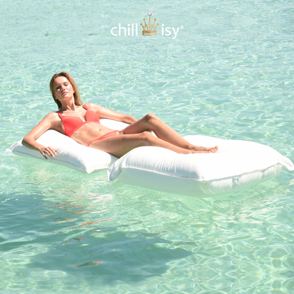 Weißes Schwimmkissen Float Formentera 100x100 und 60x60 cm von chillisy hergestellt in Deutschland