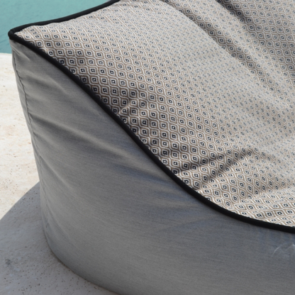 Sessel im Boho Style aus witterungsbeständigen Sunbrella Textil, hergestellt von chillisy in Deutschland.