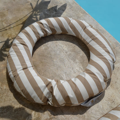 Schiwmmring Swimmy in Beige Weiß gestreift für Chlor- und Salzwasser geeignet. Hergestellt von chillisy in Deutschland.