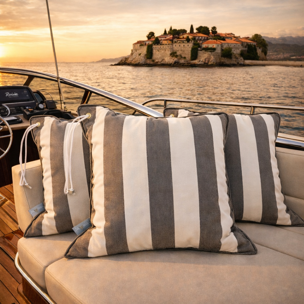 Yachtkissen auf Riva Yacht von chillisy
