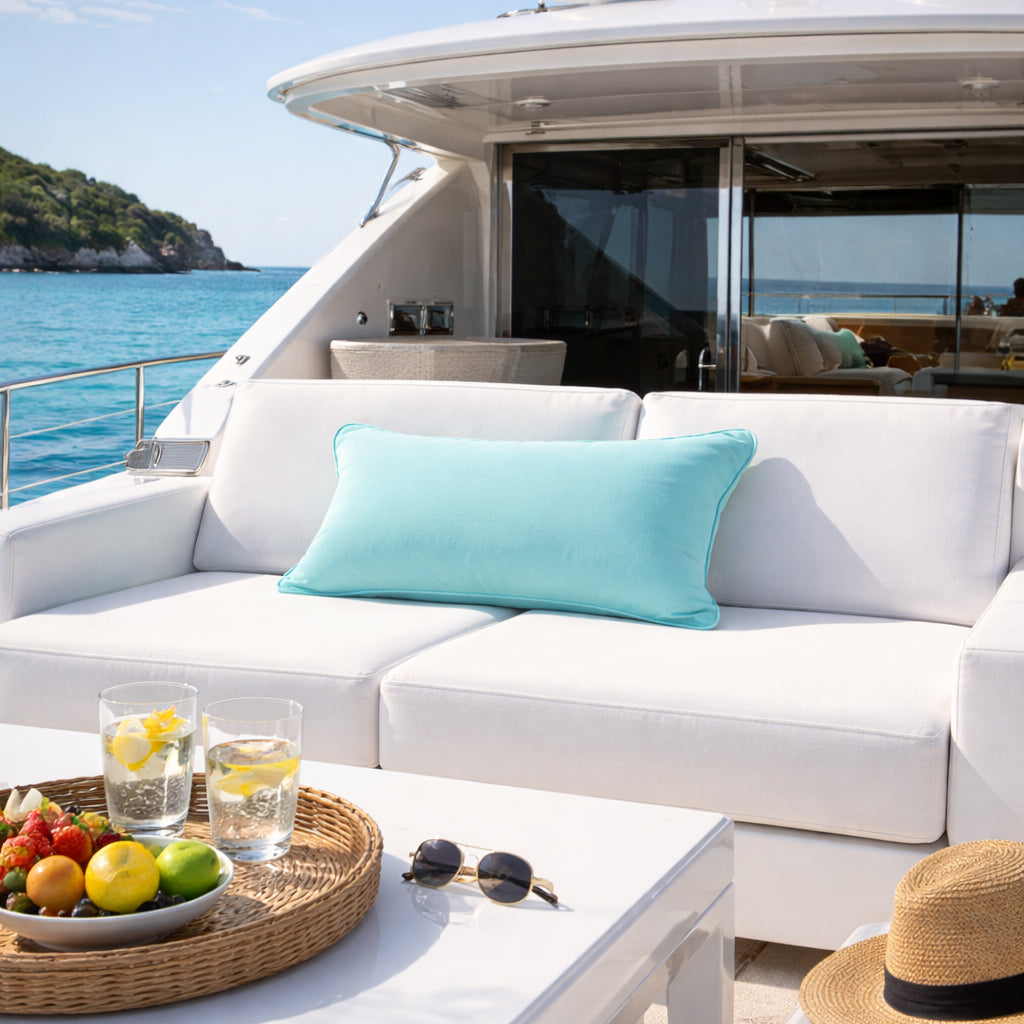 Yachtkissen in Mint mit 80x60 m hergestellt von chillisy in Deutschland. Absolut witterungsbeständig: wasserabweisend, farbecht, UV-Licht resistent, atmungsaktiv, langlebig, mindestens 5 Jahre Garantie.